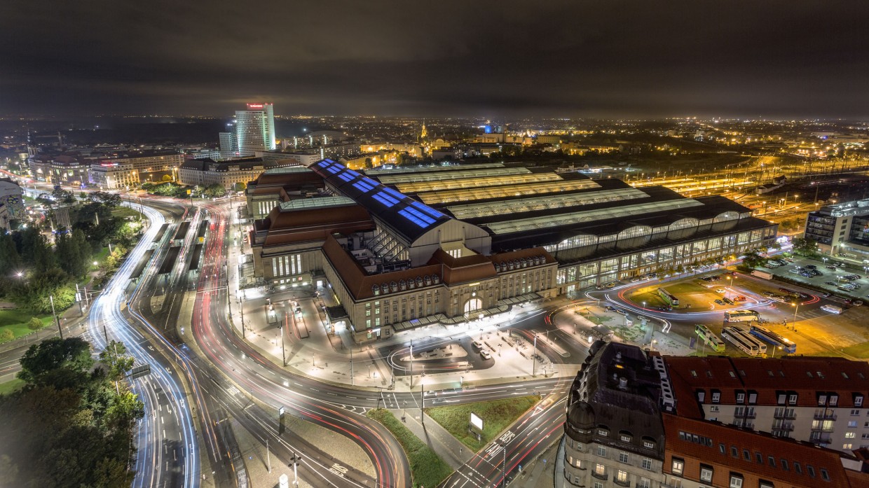 Ansicht Leipziger Hauptbahnhof bei Nacht